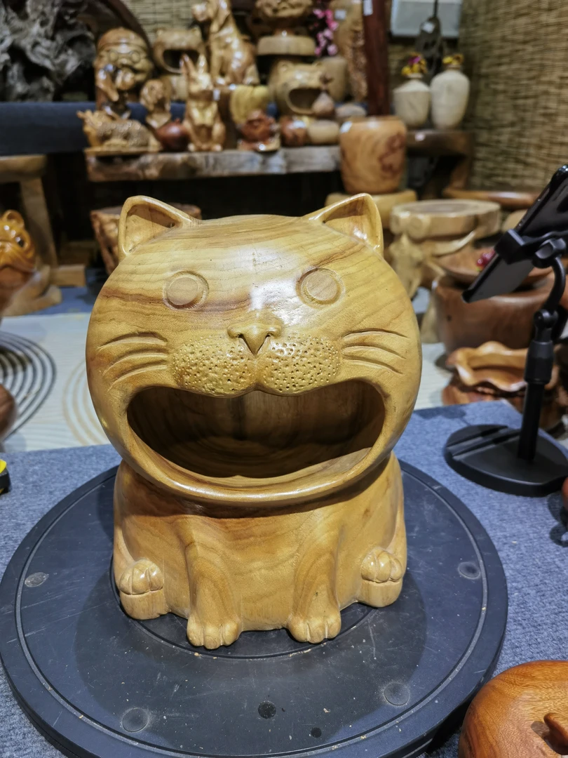 香樟木雕刻招财猫摆件创意家居桌面装饰