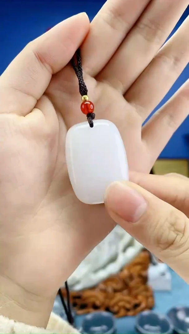 【闪购商品】石英质玉颈饰未镶嵌1