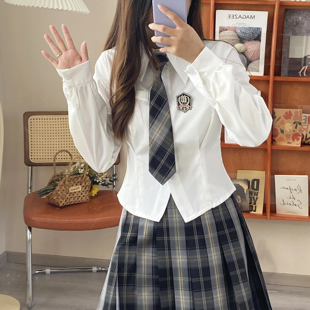 原创基础款白色收腰衬衫  可以搭配所有的JK格裙 显瘦