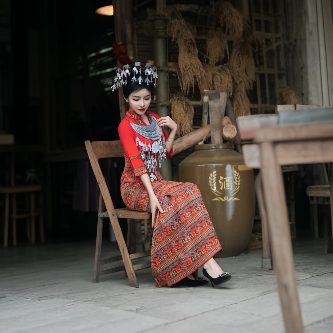 黎族服饰/黎族新娘服/海南黎族/鱼尾裙