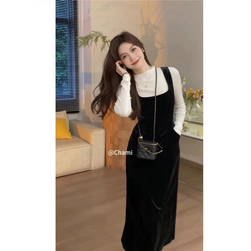 微胖肉肉女生2024秋新款长袖打底T恤丝绒背带小黑连衣裙套装8051