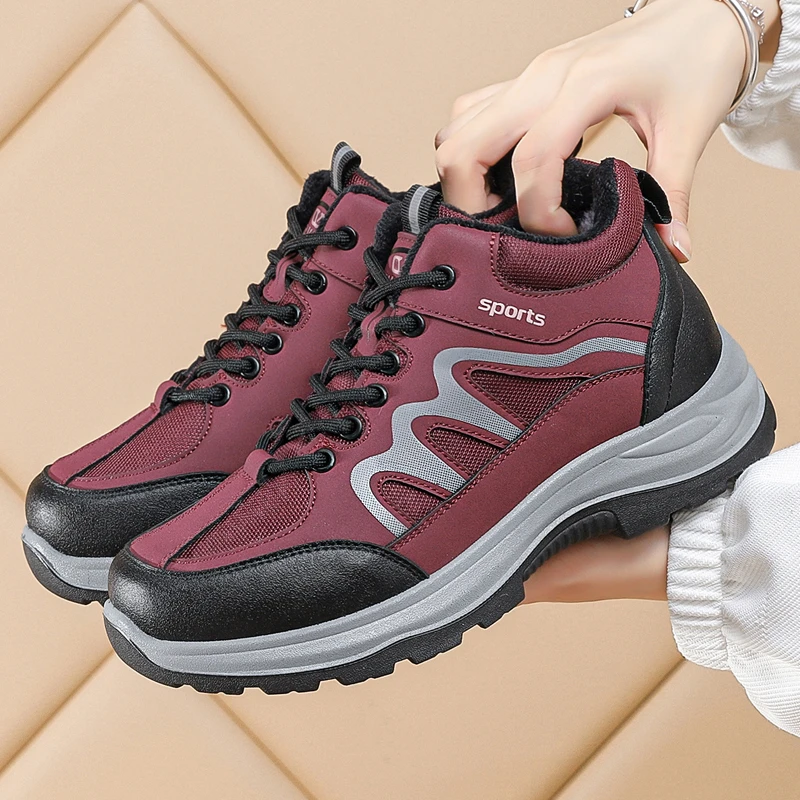 老人棉鞋女冬季加绒加厚保暖妈妈鞋防滑软底中老年休闲运动健步鞋