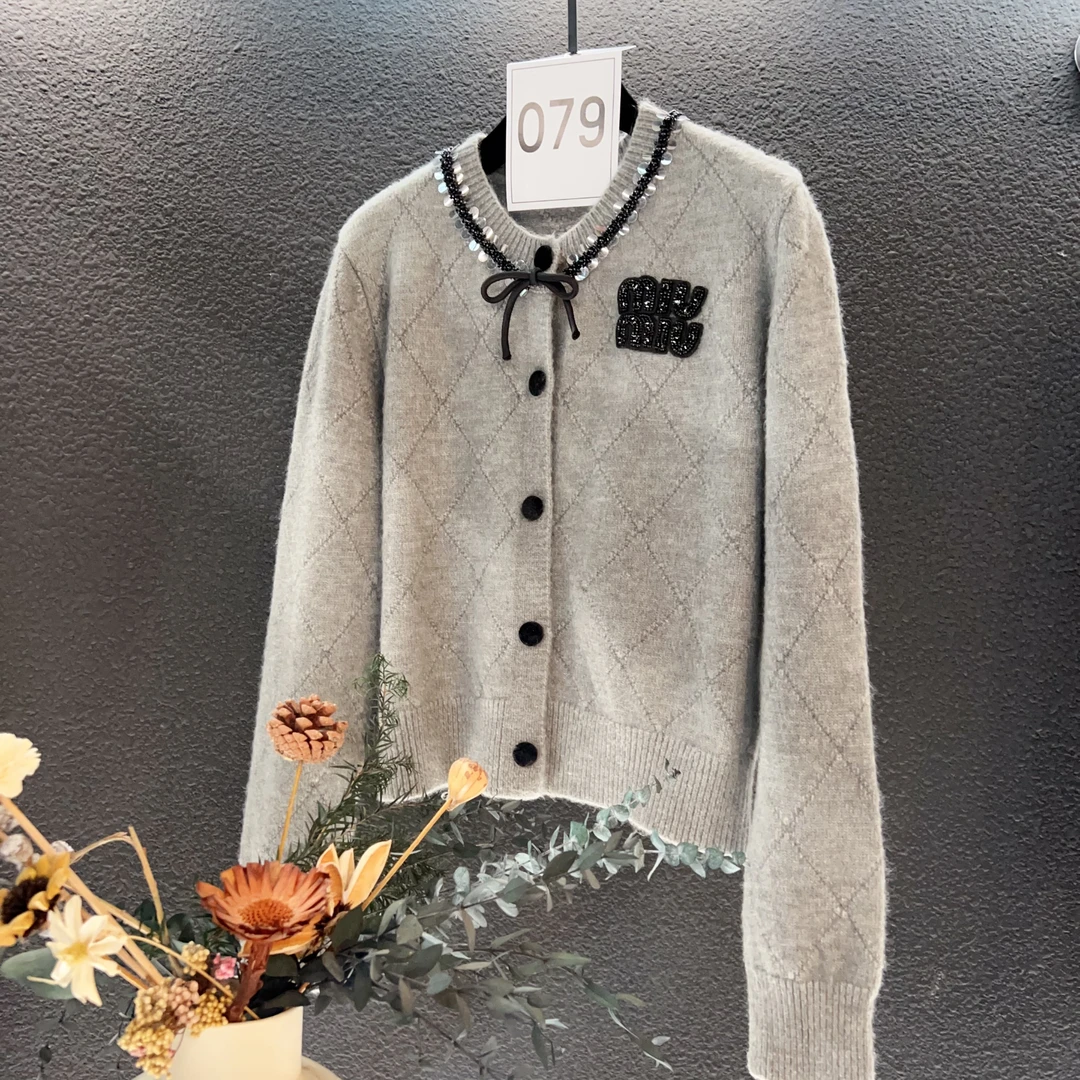 高端定制079 重工镶亮片开衫