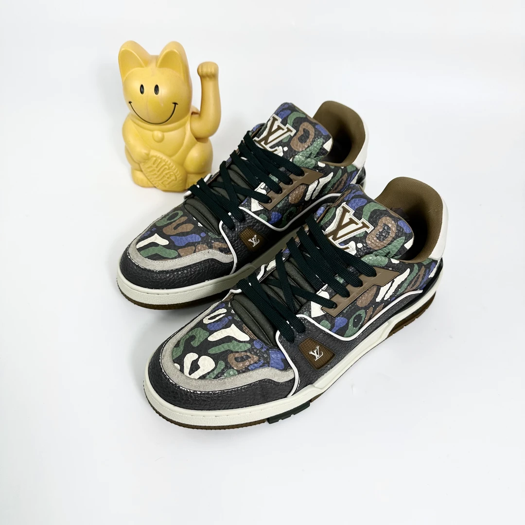 Lv/41码/白棕满印Trainer板鞋/97新