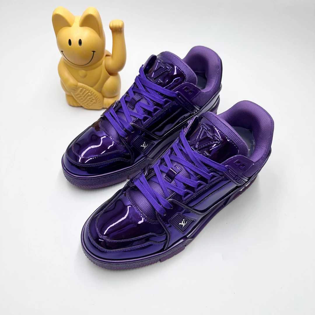 Lv/39码/电镀紫镜面Trainer板鞋/99新
