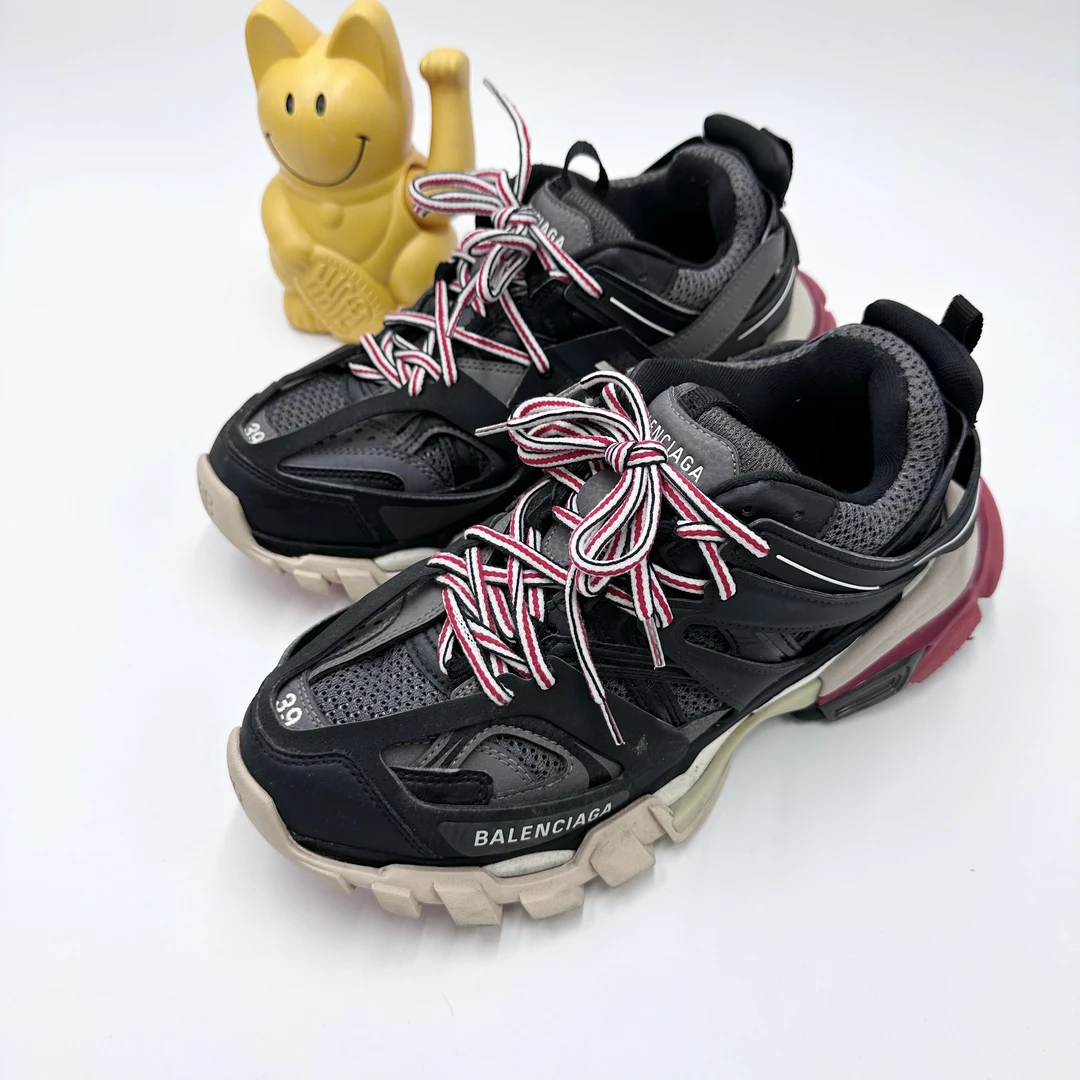 Balenciaga/39码/复古黑红拼接Track老爹鞋/95新