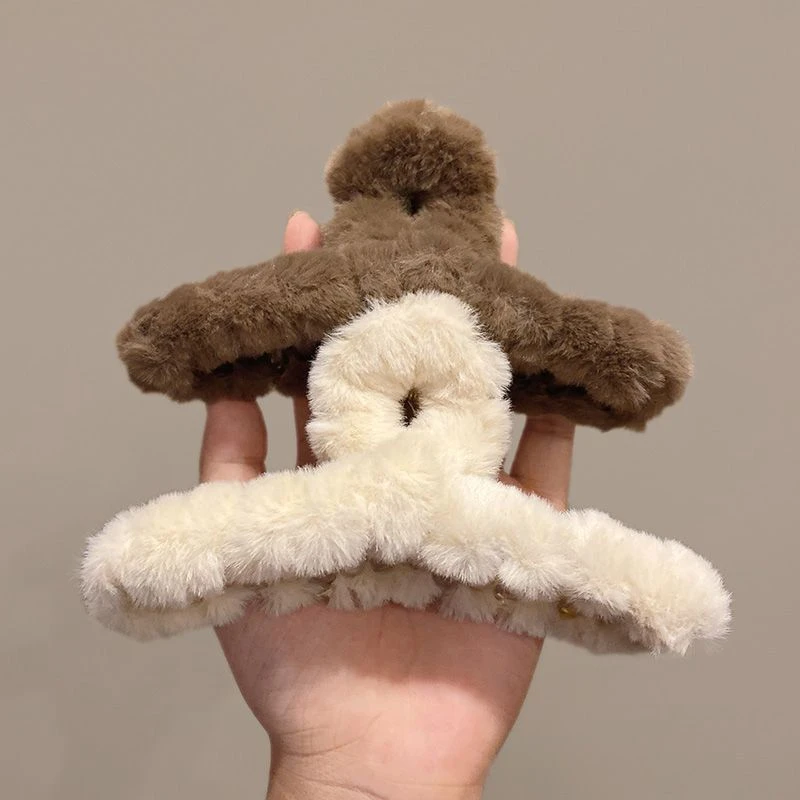 秋冬大号抓夹毛茸茸发夹女后脑勺秋冬新款高级感毛绒鲨鱼夹发卡