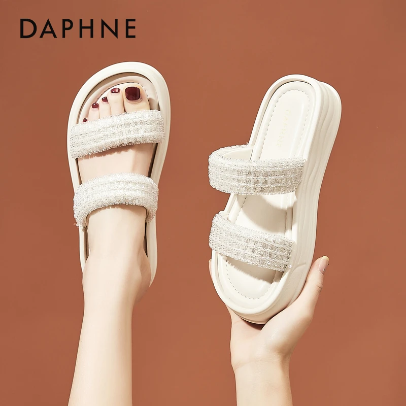 达芙妮百搭亮片凉拖鞋女夏厚底2024年新款时尚外穿软底一字拖鞋