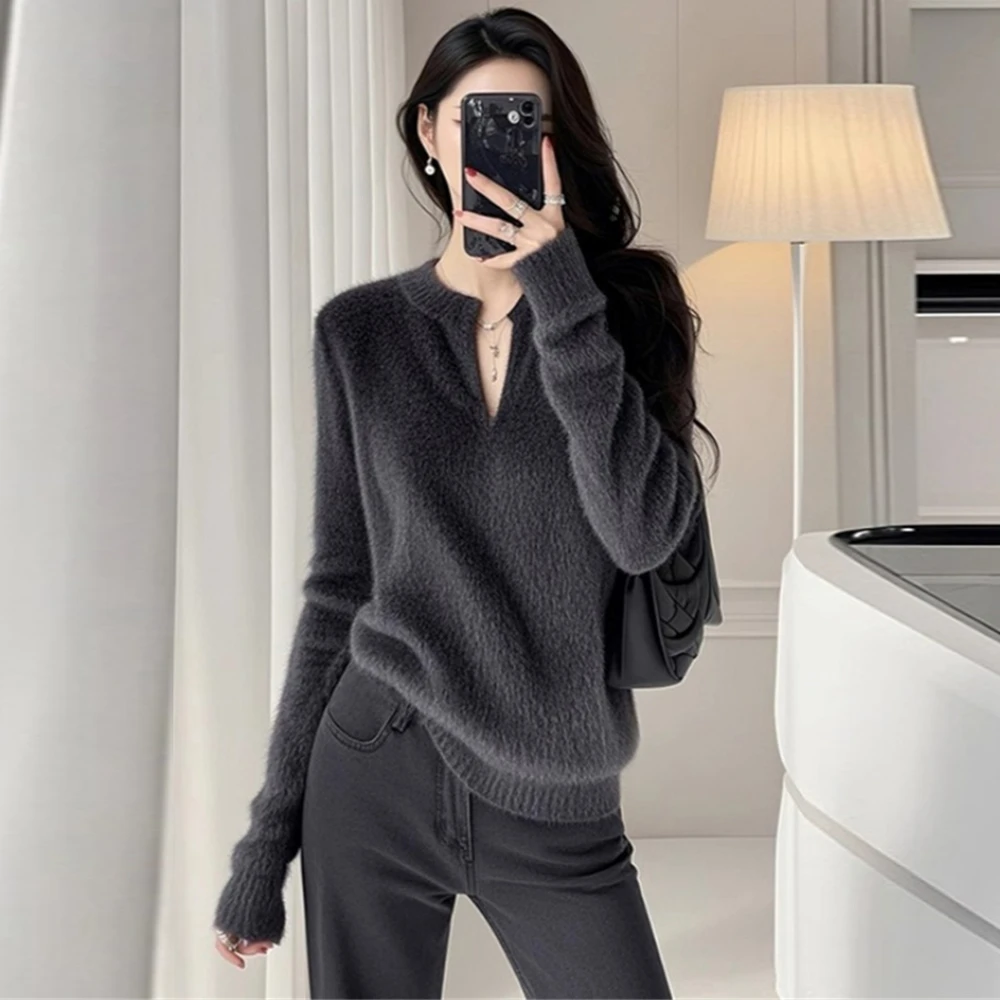 深秋初冬穿搭衣服出游内搭打底韩版宽松慵懒v领黑色针织衫毛衣女