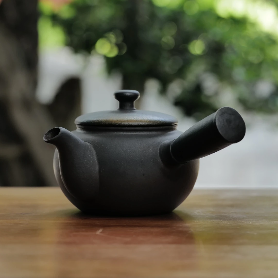 泊语秋吉堂侧把壶1300ML