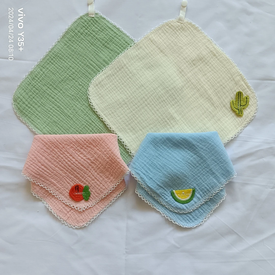 纯棉双层纱绉布婴幼儿方巾，扣子口水巾围巾