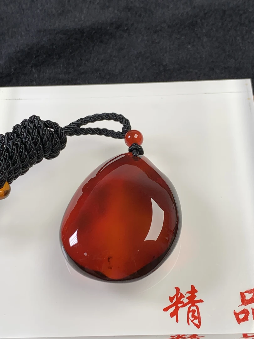 11克缅甸琥珀血珀酒红色吊坠