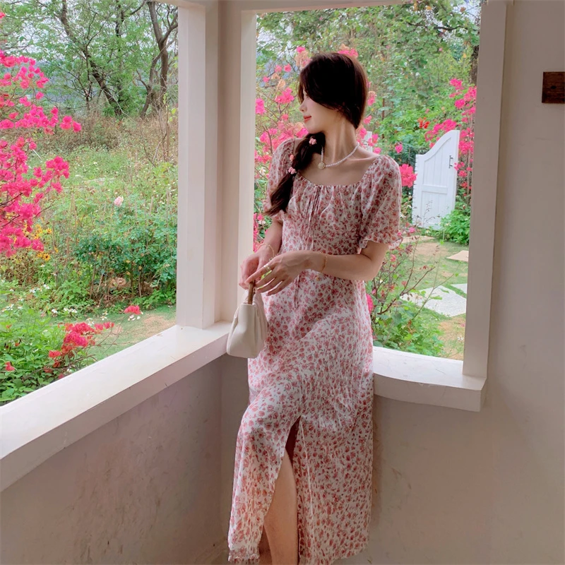 2788夏季时尚法式甜美气质设计感碎花短袖长款方领连衣裙7520