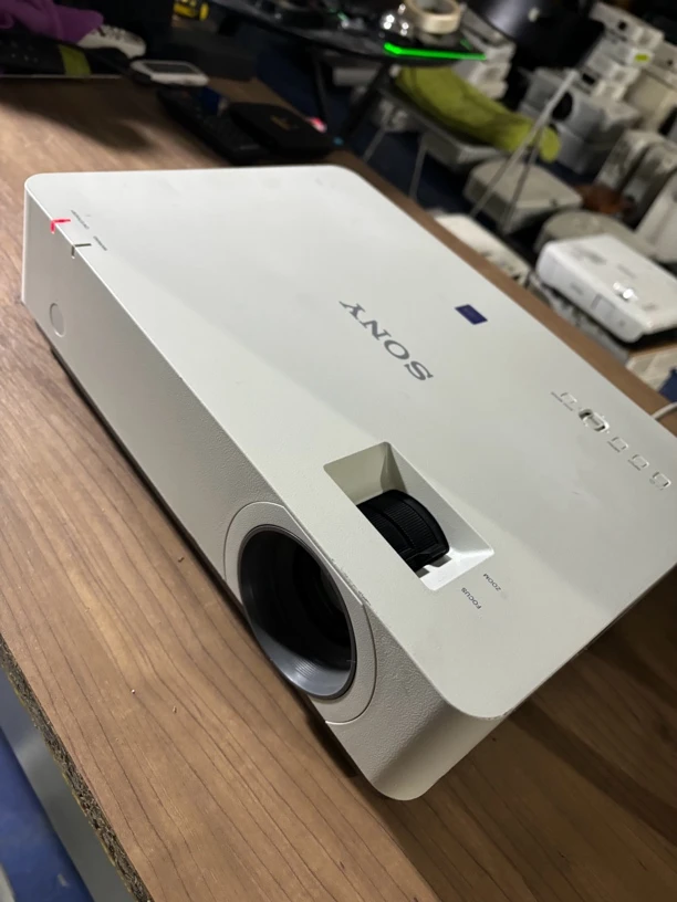 9新 Sony/索尼 二手 Sony 投影仪 运费自理