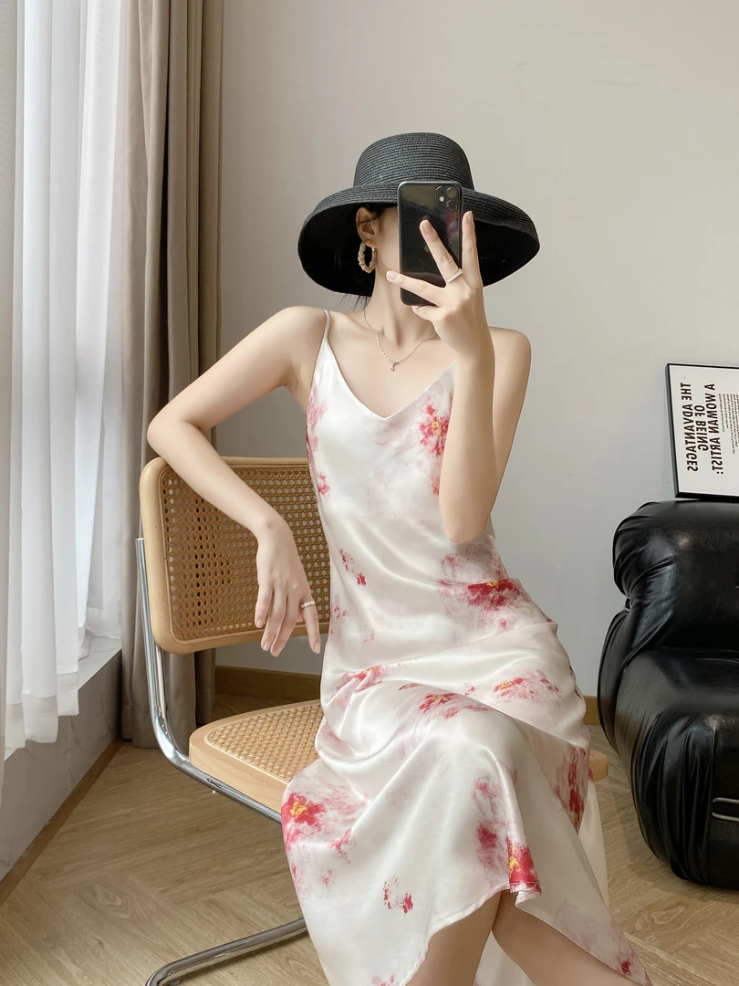 气质晕染印花连衣裙优雅v领轻奢垂感醋酸吊带裙女装