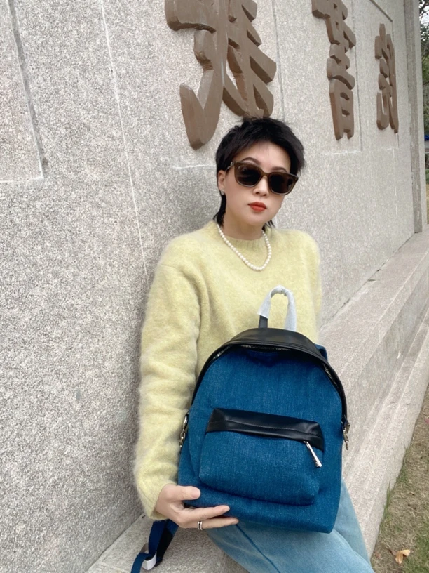 时尚韩版牛仔布配小牛皮双肩包甜酷风百搭