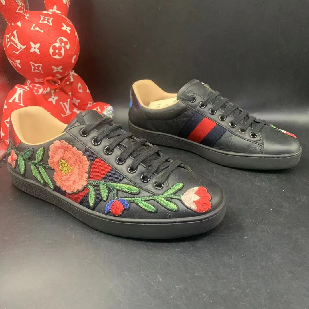 【二奢特惠】GUCCI/古驰 39.5欧码 男士黑色花卉刺绣ace休闲板鞋ddm