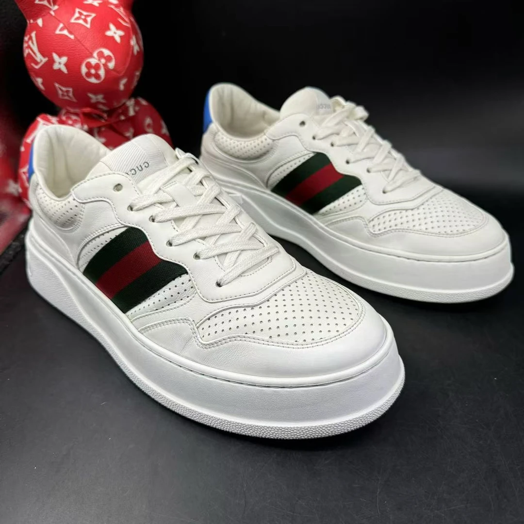 95新 GUCCI/古驰 【AO特惠】43欧码男士白色气口红绿织带白色饼干鞋