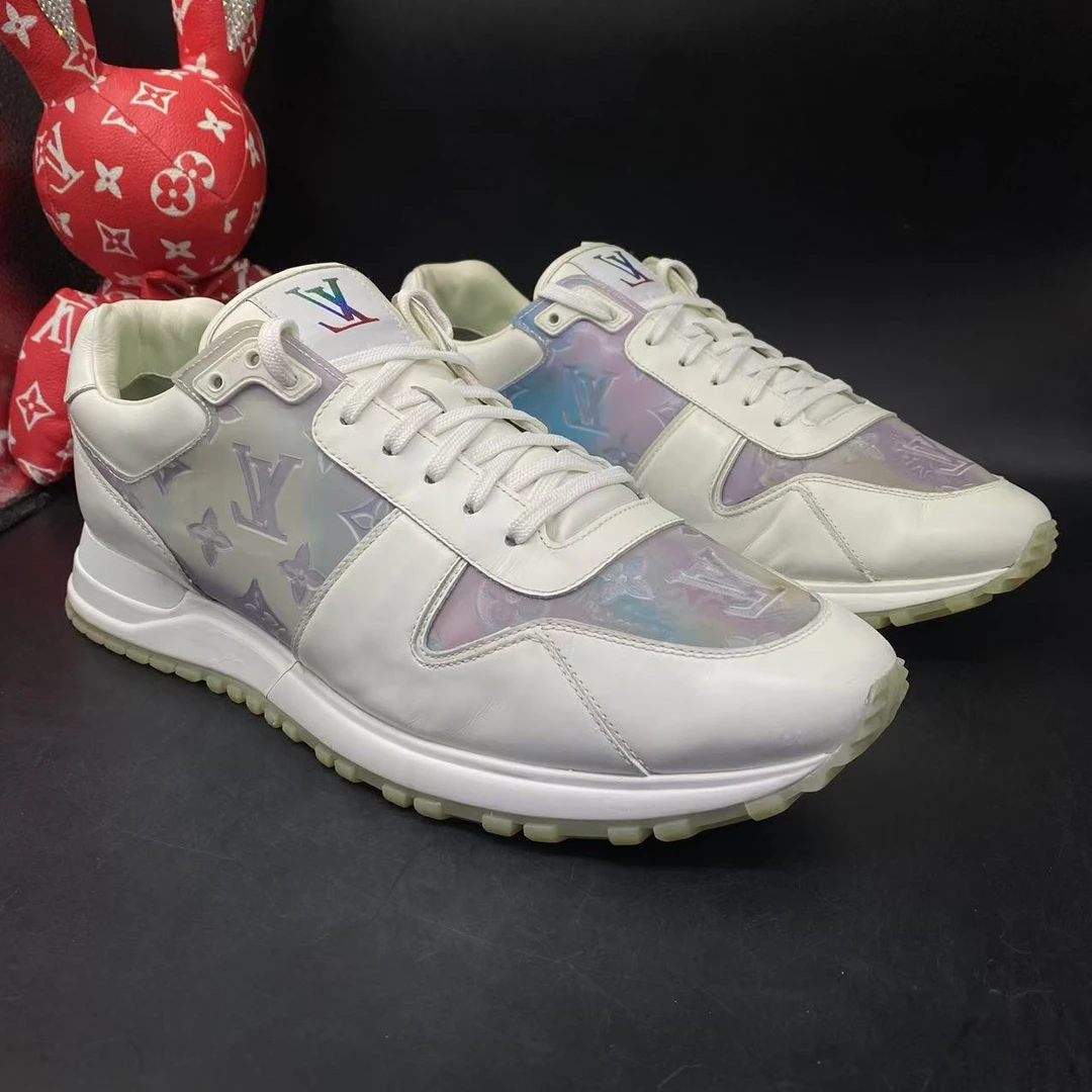 95新 LouisVuitton/路易威登 【AO特惠】43欧码白粉镭射运动鞋ao458