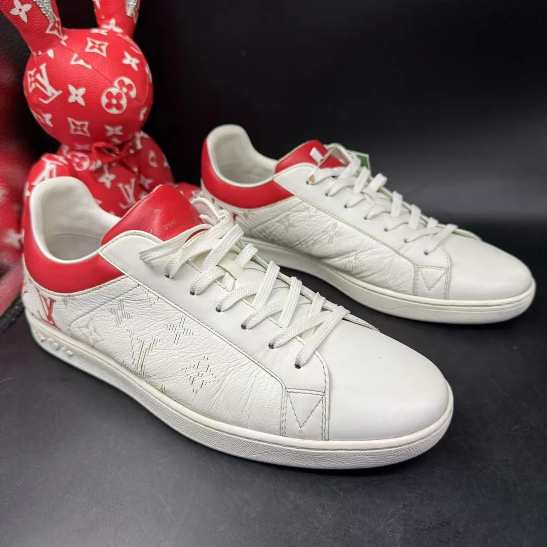 95新 LouisVuitton/路易威登 43欧码红渐变印花白色板鞋gl345