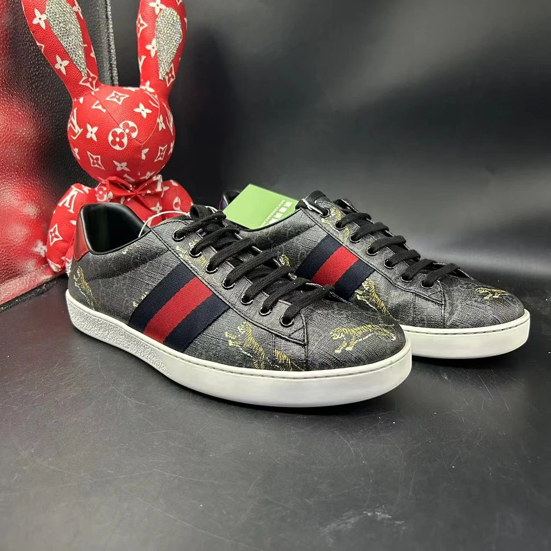 【AO福利】GUCCI/古驰 43欧码 男士时尚休闲老虎印花休闲板鞋ao280