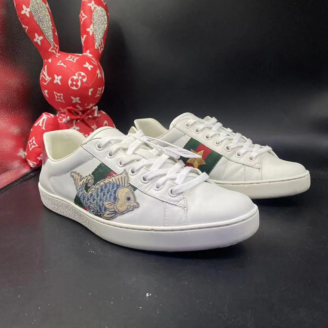 【AO福利】古驰/GUCCI 40.5欧码男时尚休闲小鱼刺绣百搭板鞋ao066