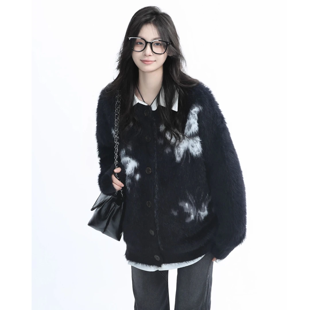 黑色蝴蝶设计毛衣外套男秋冬季慵懒风保暖宽松休闲百搭针织开衫