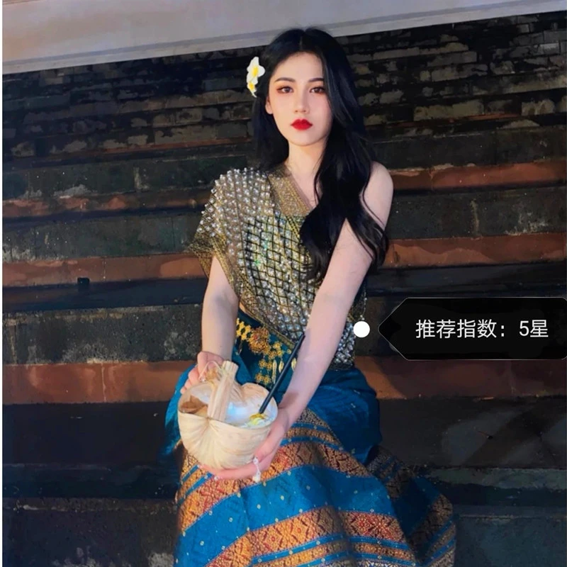 2022年夏季鞠婧祎傣族服装女抹胸披肩长裙民族风写拍照套装