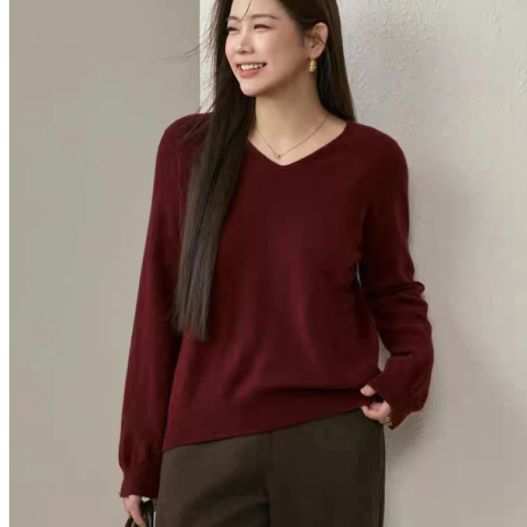 【8862一线成衣】简约气质时尚纯色V领百搭显瘦羊绒打底衫