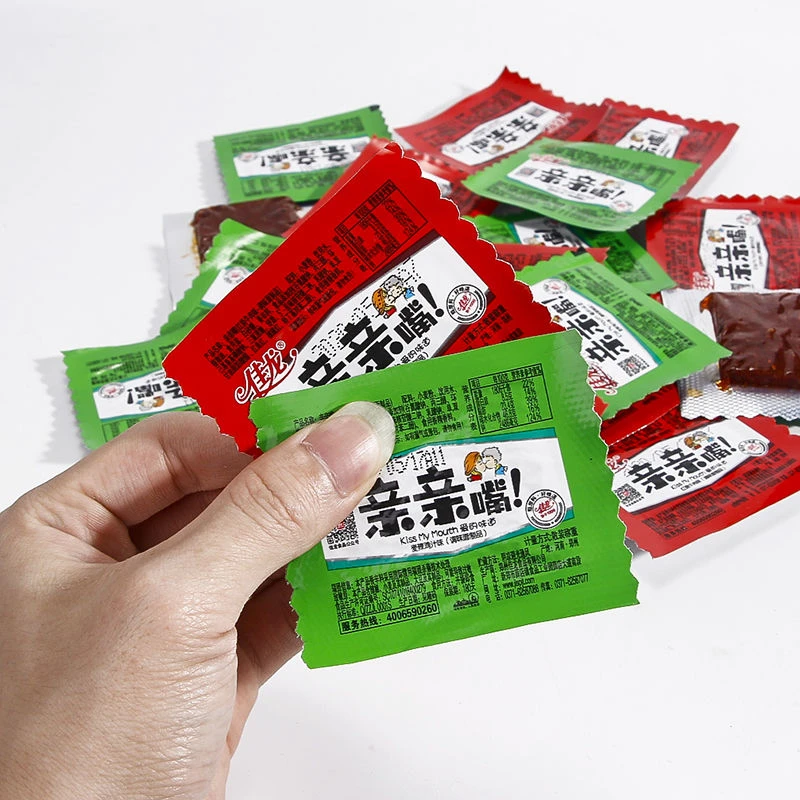 零食儿时亲亲嘴烧经典小辣条吃货解馋麻辣烧小卖部休闲