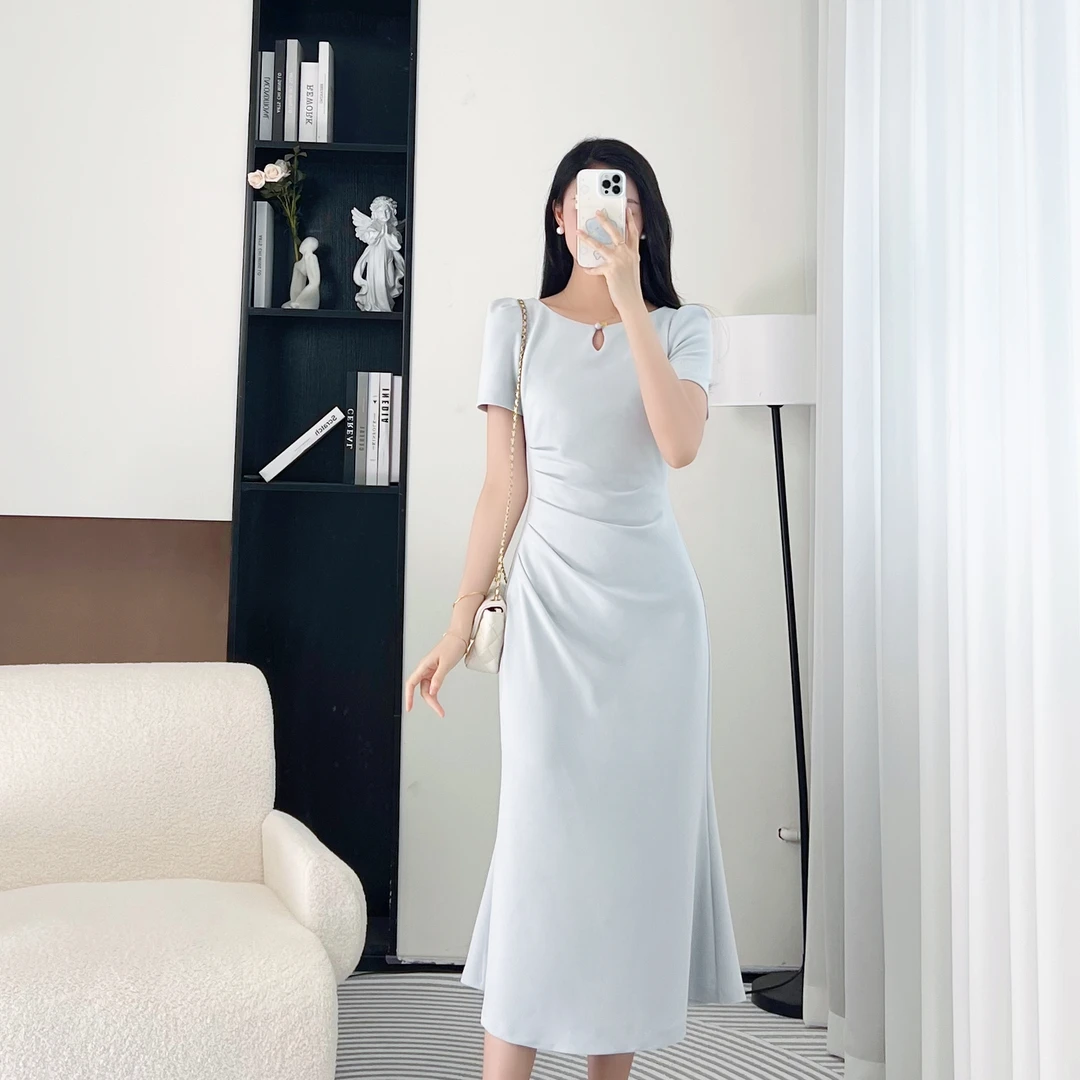 拉夏贝尔25现货清仓清凉时尚轻奢赫本风收腰长袖连衣裙 2797 KQC