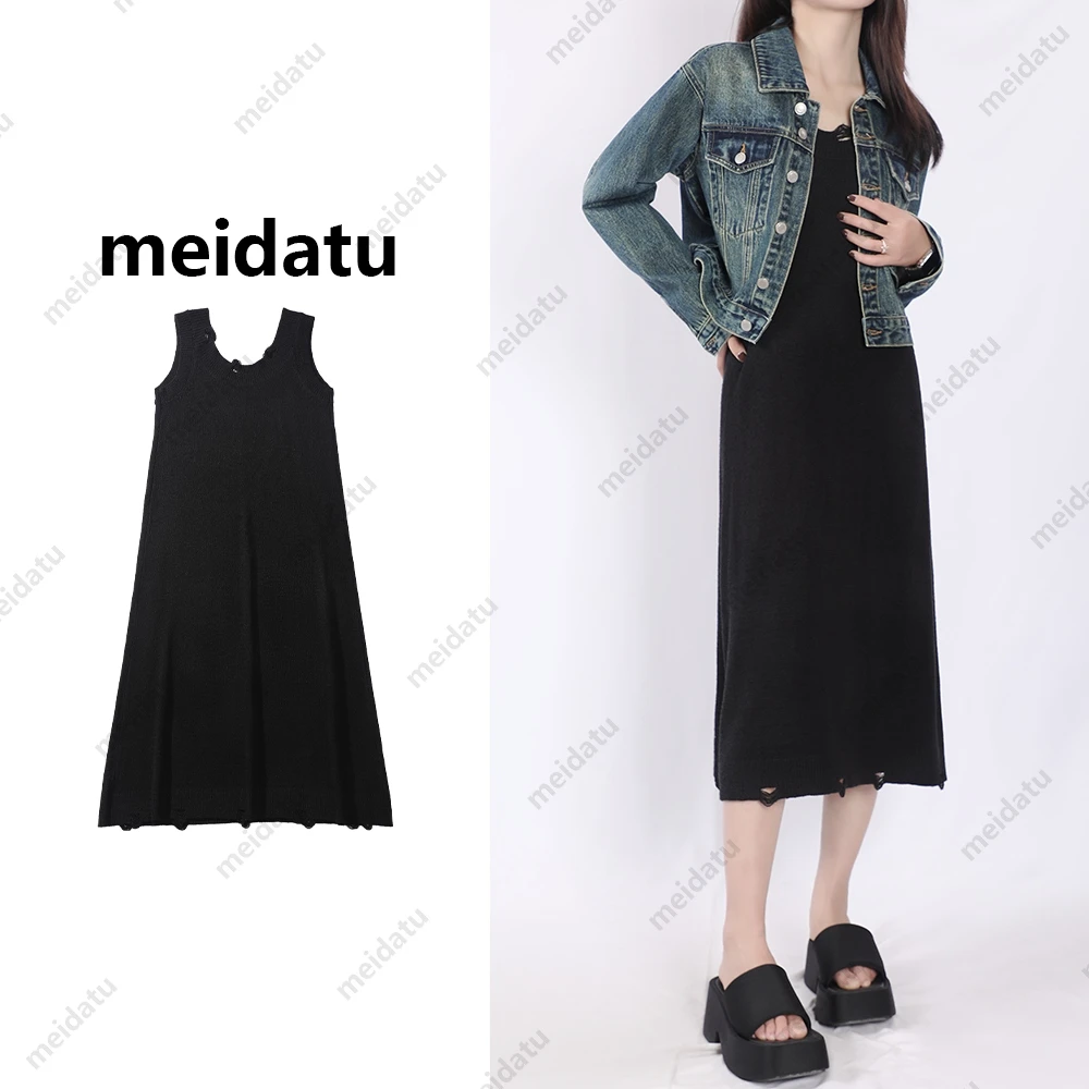 【改版款】（am251-1）设计感破洞毛边圆领背心针织裙