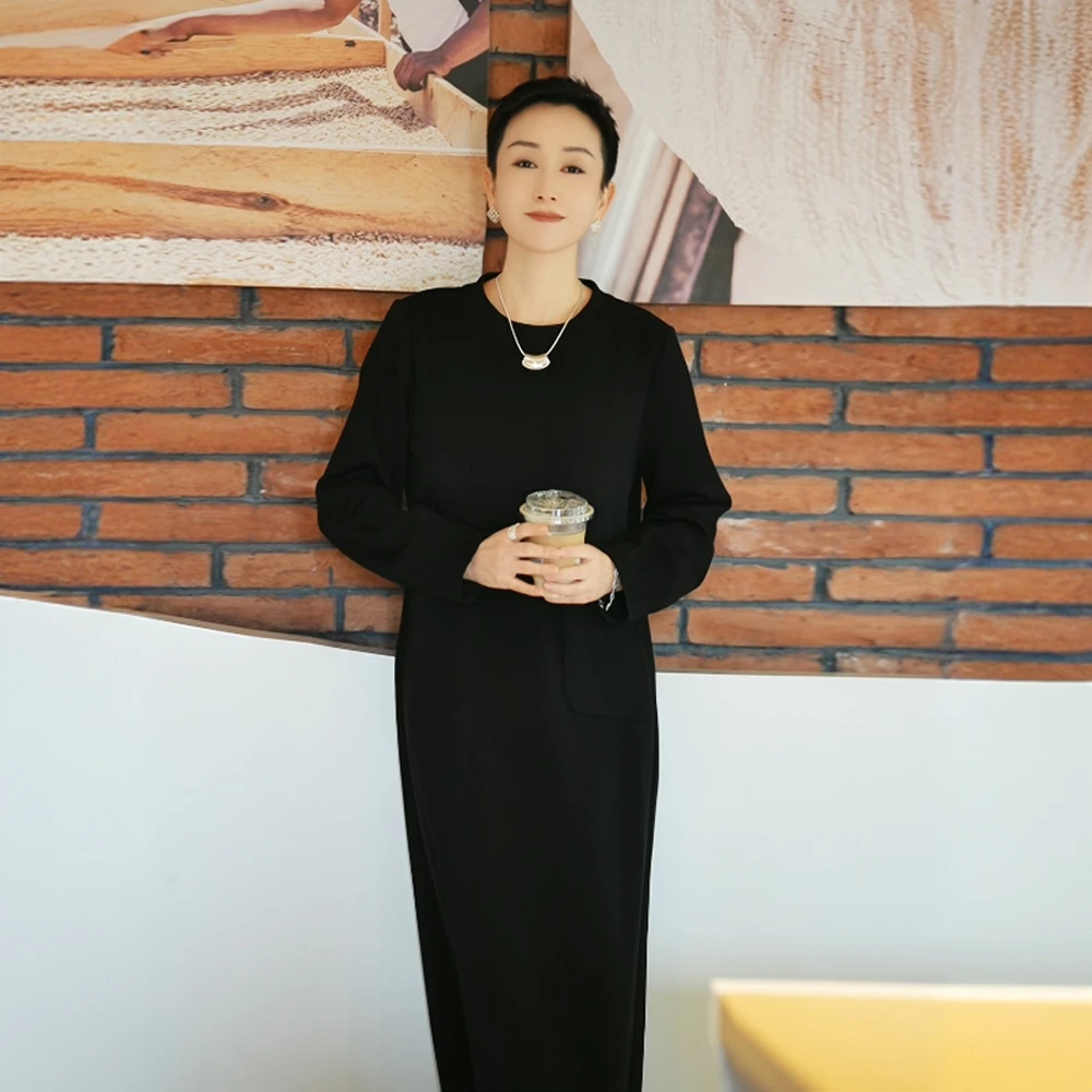 溏朵记 2024冬季新款加绒加厚气质圆领休闲宽松中长款连衣裙88126