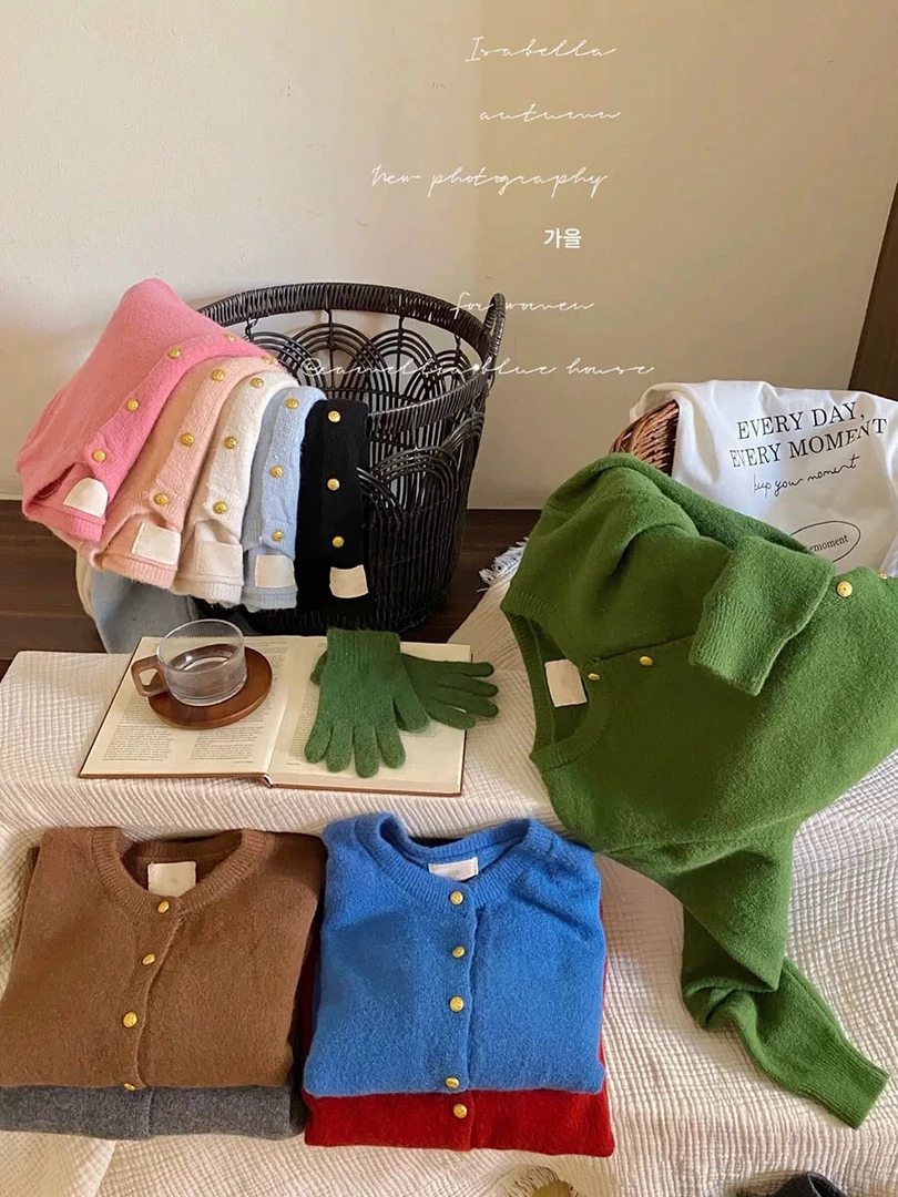 （500-599编码）秋秋服装-韩系小金扣软糯针织秋冬休闲外搭毛衣外套