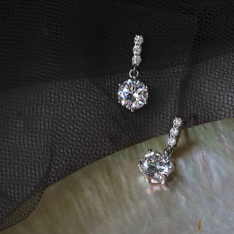 闪钻耳钉女夏简约小巧锆石耳饰简约超闪网红耳环2024年新款潮