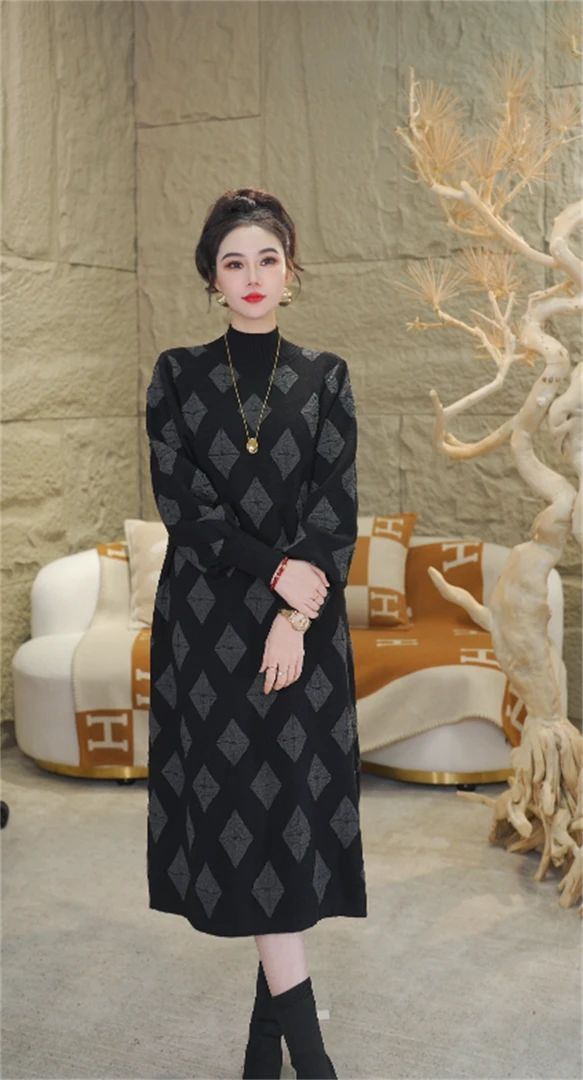 【星辰光点】秋冬保暖加厚百搭重磅高级显瘦气质女毛衣连衣裙-1002#