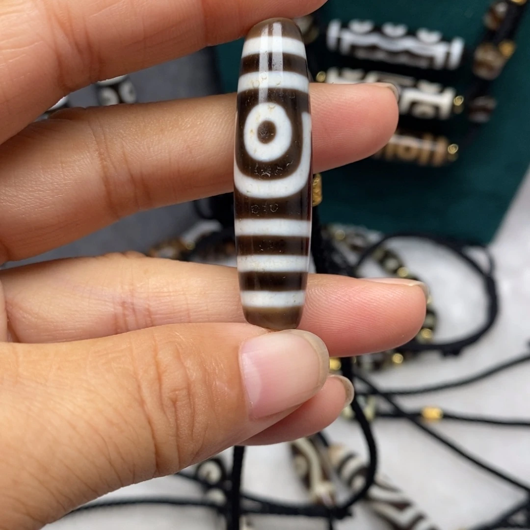 玛瑙/玉髓颈饰合金一**梦