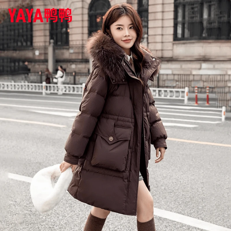 YAYA/鸭鸭羽绒服女貉子毛领收腰显瘦保暖外套YE3B630805L