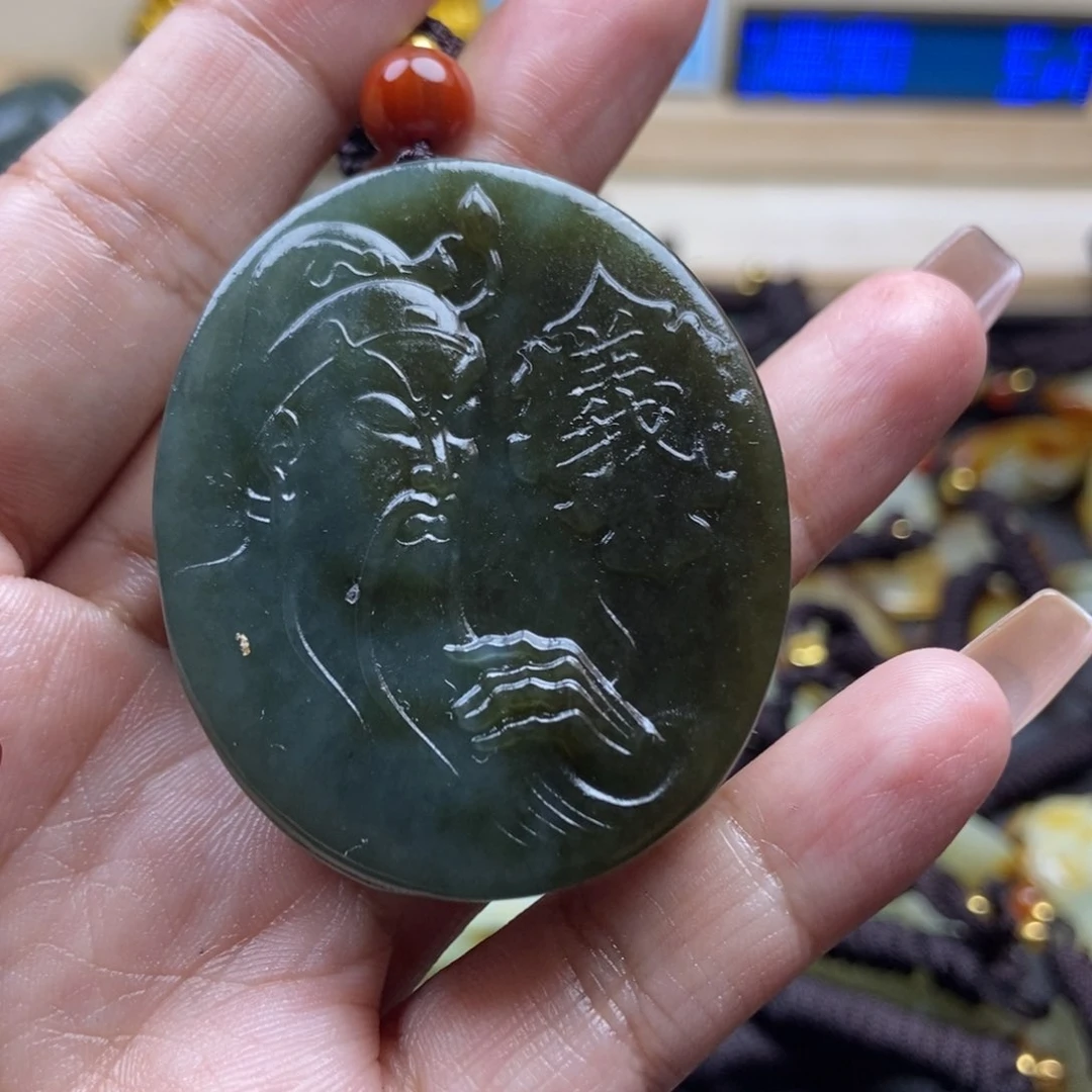 和田玉颈饰未镶嵌