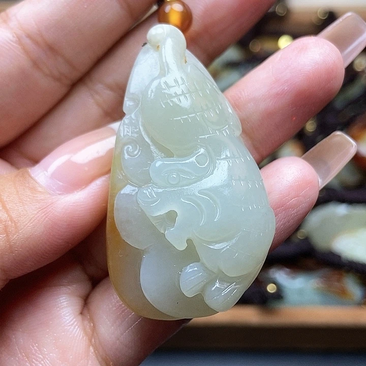 和田玉颈饰未镶嵌