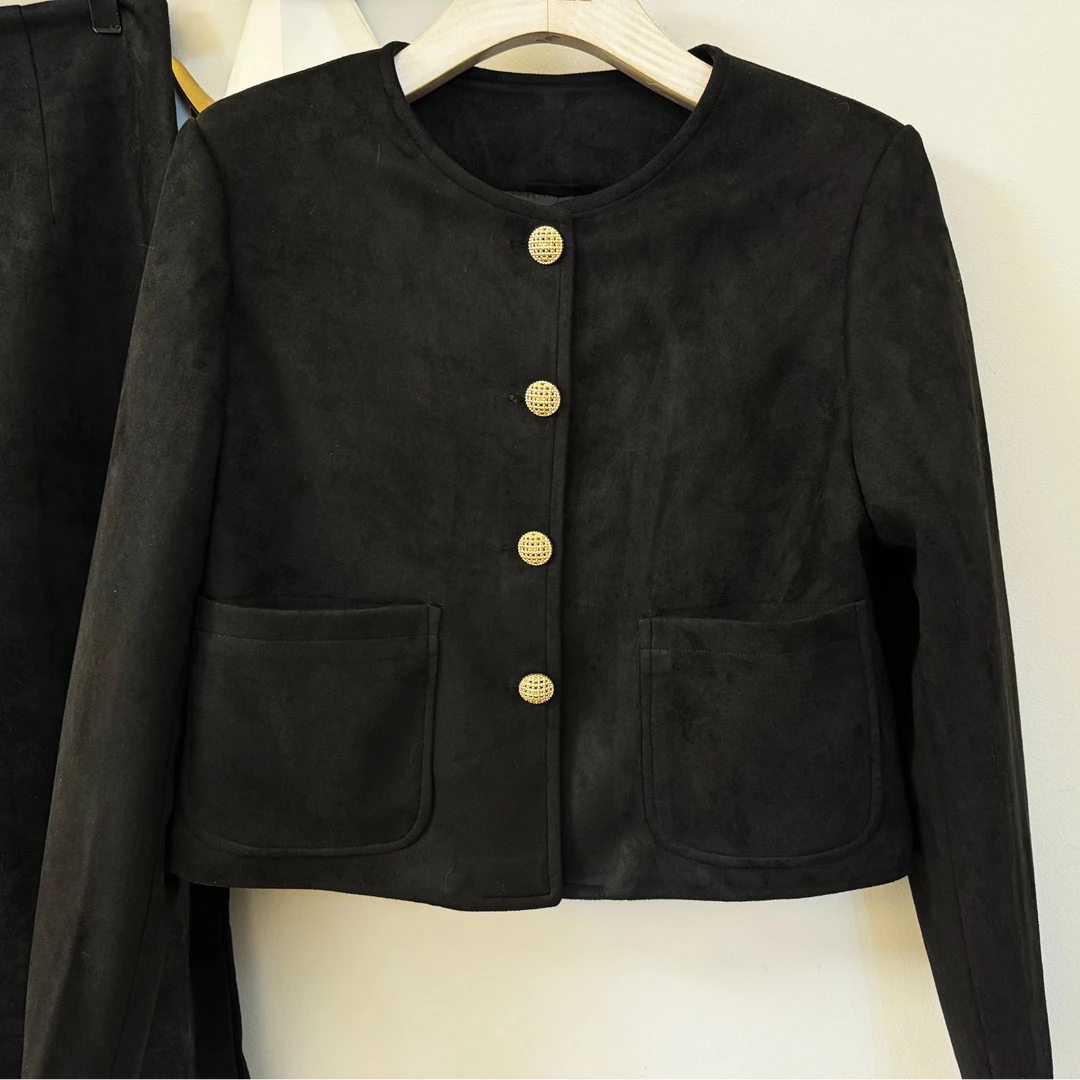 时尚小香套装百搭秋冬新款流行洋气休闲女爆款2024新款外套半身裙