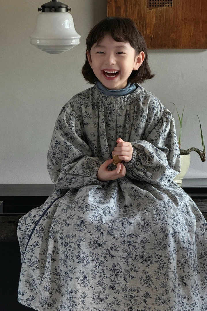 【清仓福利】九子-韩国设计师款亲子童装连衣裙Q892+藏青毛衣Y024