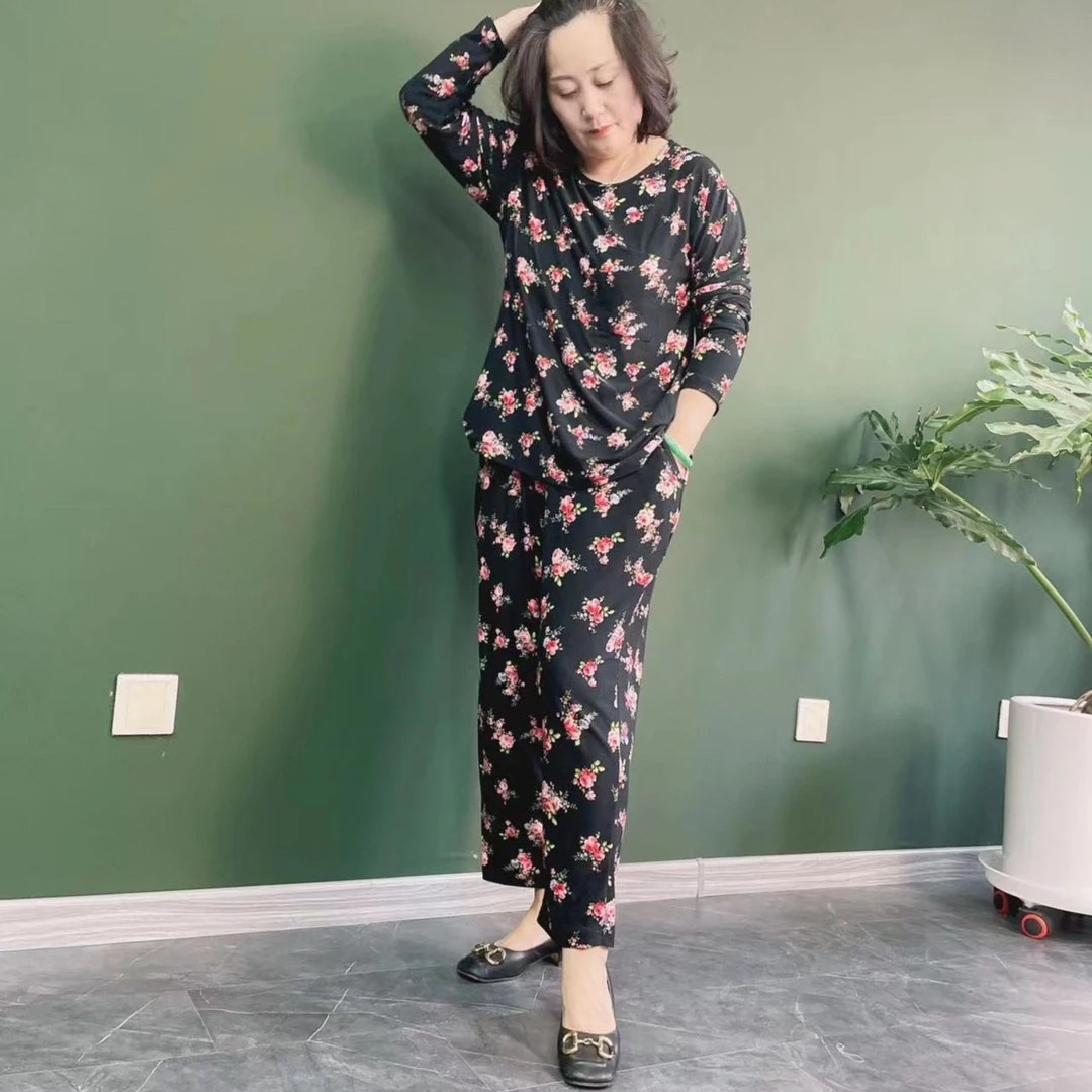 2023年新款 舒适 吸汗高弹黄花 黑花牛奶丝九分裤家居服 休闲套装