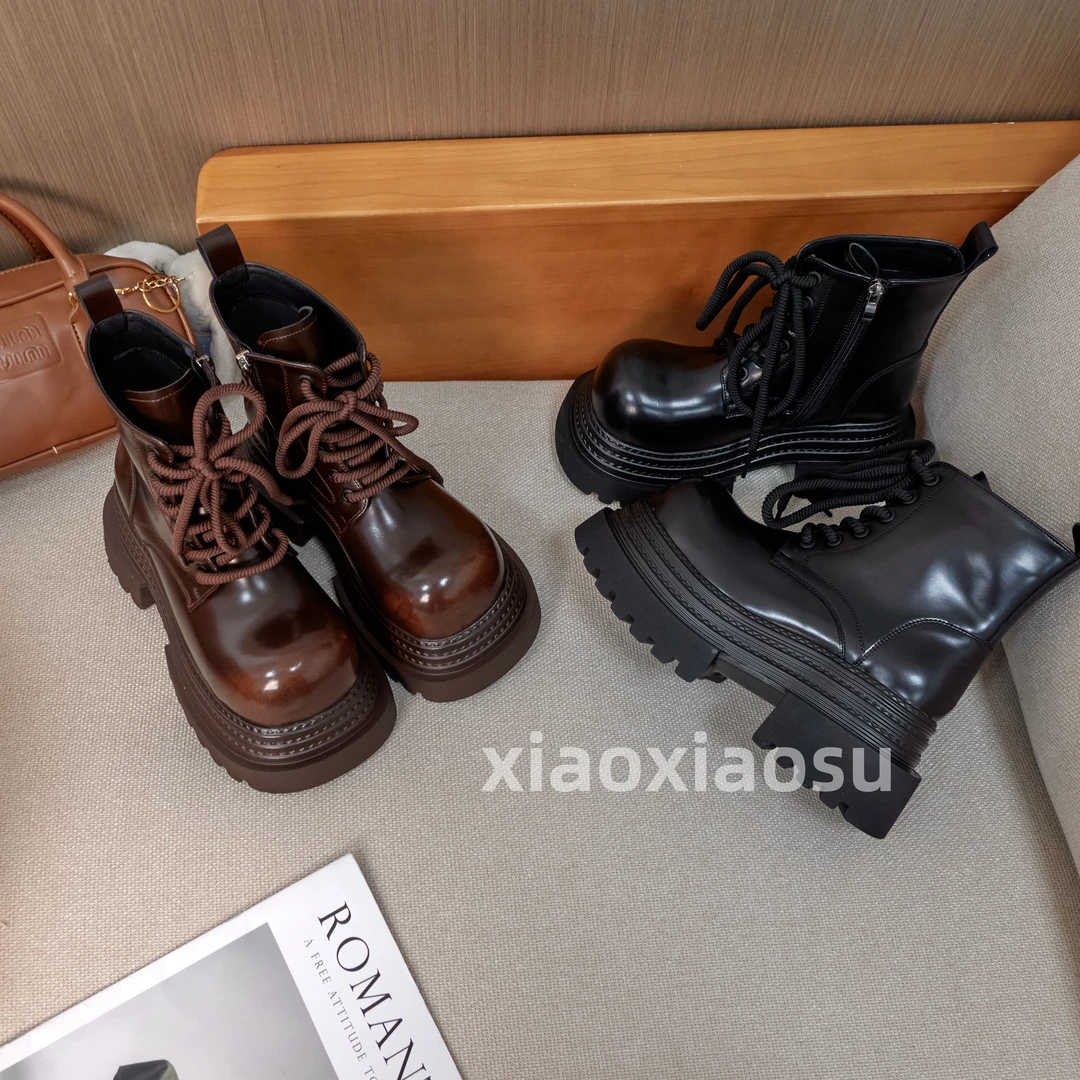 小小苏【俄洛伊】秋冬新款马丁靴女厚底时尚韩版短靴英伦风圆头系带