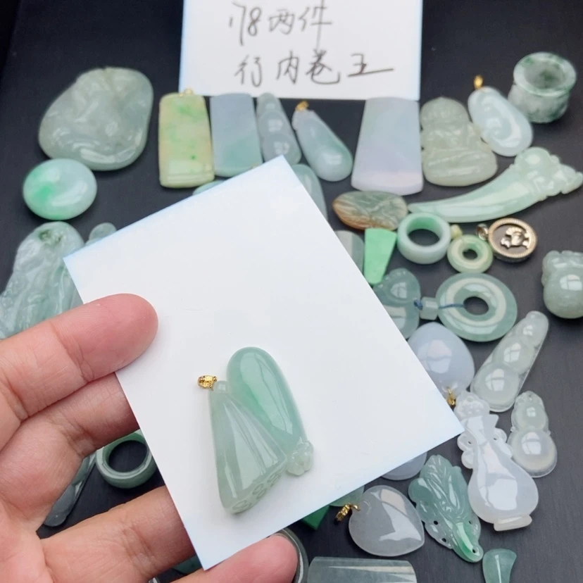 【闪购商品】翡翠颈饰未镶嵌啊*哈