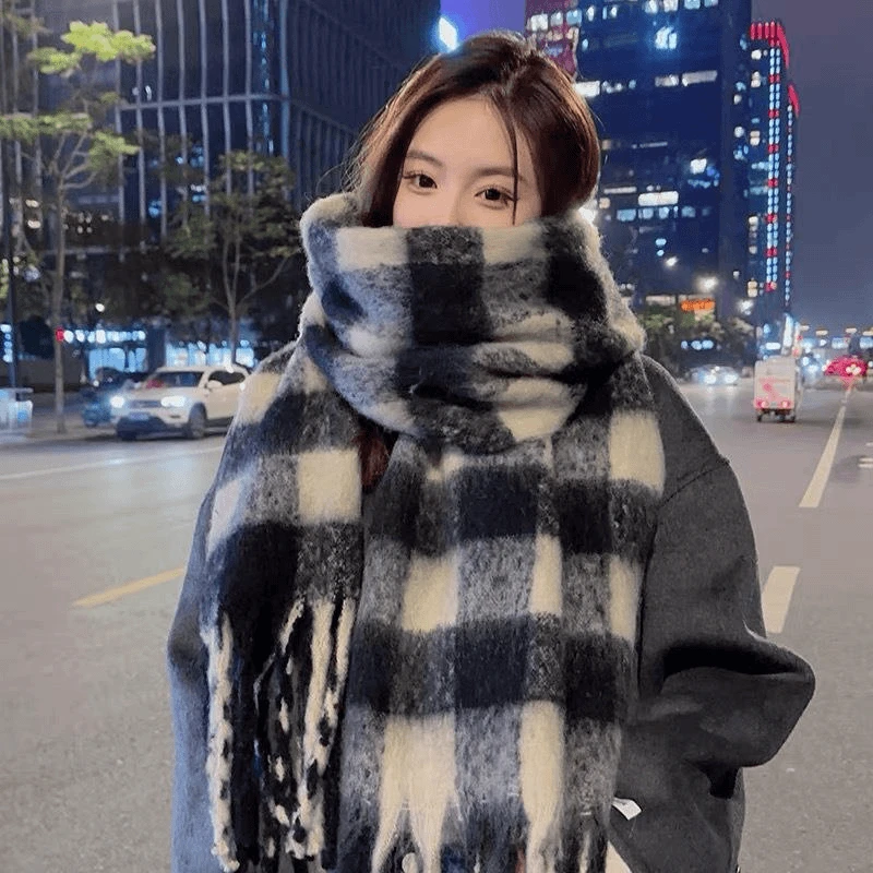 2024新款围巾女秋冬季黑白格围巾高品质加厚保暖流苏韩版百搭围脖