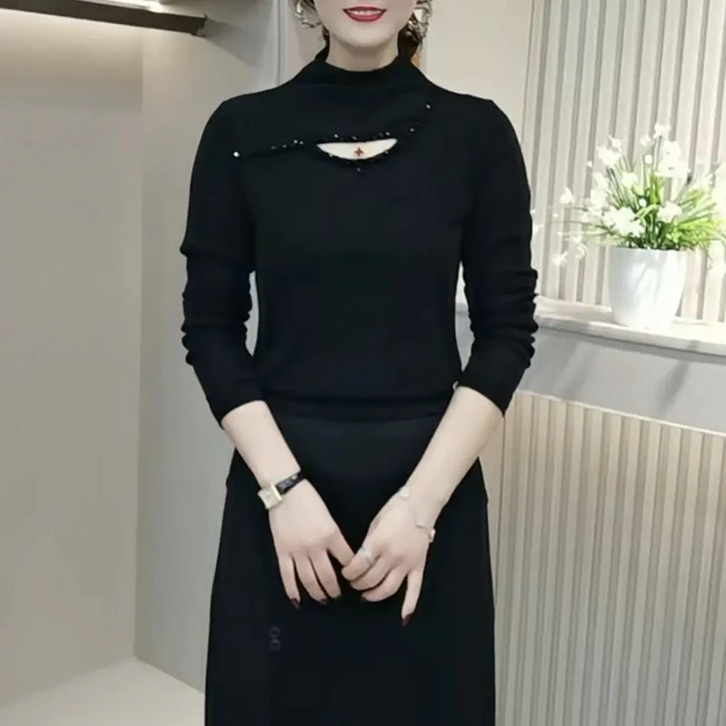 2025新款时尚洋气特色镂空烫钻半高领修身显瘦百搭气质减龄小衫