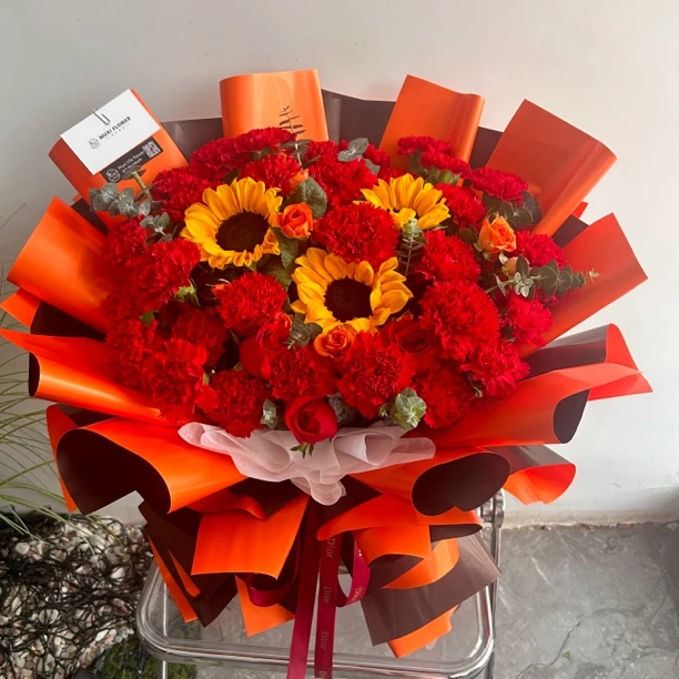 太阳的偏爱是独属于向日葵的仲夏