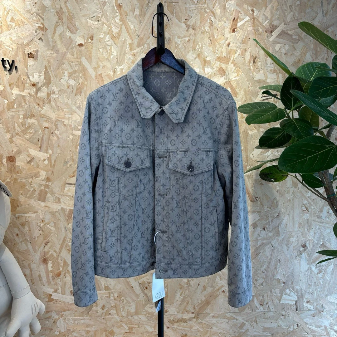 95新 LouisVuitton/路易威登 满印老花翻领牛仔夹克 48码Dt212204