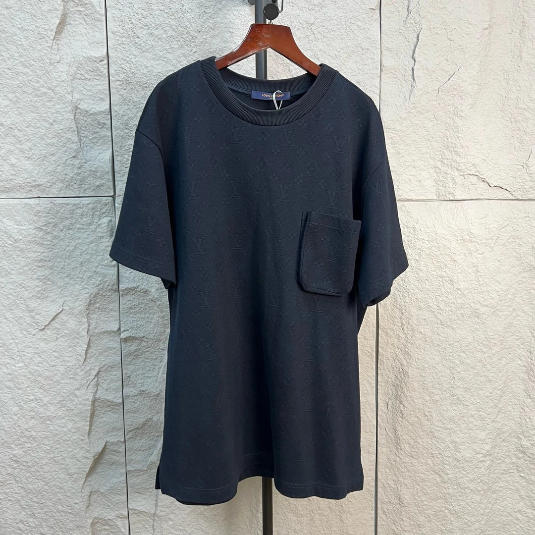 99新 LouisVuitton/路易威登 老花暗纹满印黑色短袖 l码 ys001722